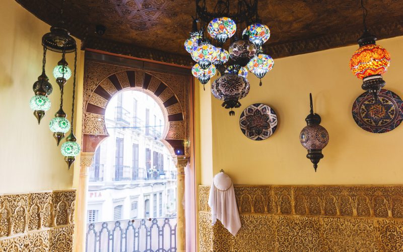 lampes-dans-le-restaurant-arabe
